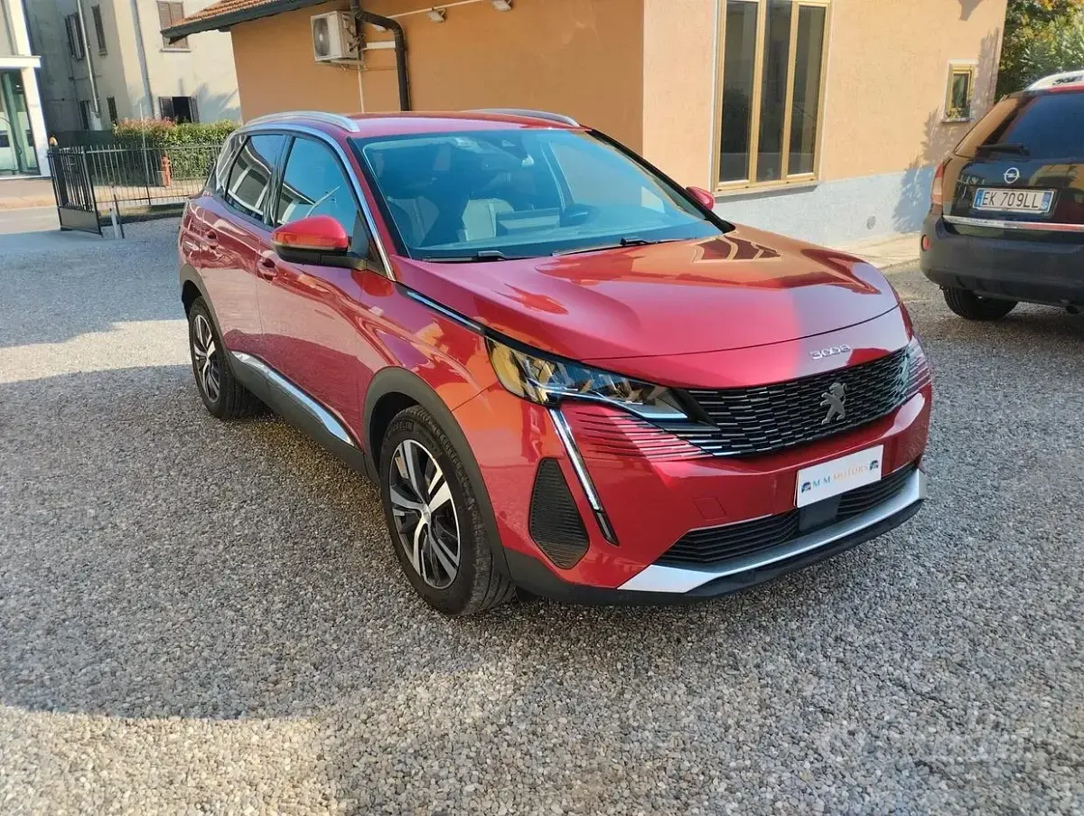 Usata Peugeot 3008 Allure 131 CV (96 kW) 2021 Rosso SUV
