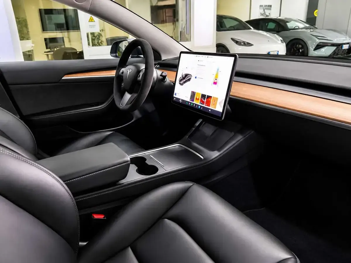 Usata Tesla Model 3 Standard Range 88 kW (120 CV) 2022 Grigio stealth Berlina