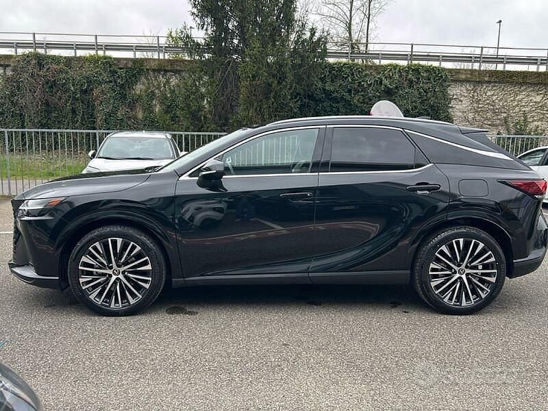 Usata Lexus RX450h+ Luxury Line 2024 Nero SUV