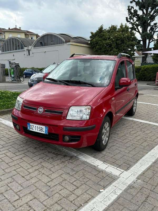 Usata 2009 Fiat Panda Dynamic Due volumi | 3150 € (Buon prezzo) - Immagine 1/4