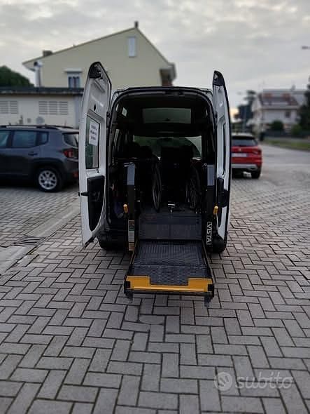 Usata 2008 Fiat Doblò Monovolume | 8000 € - Immagine 1/4