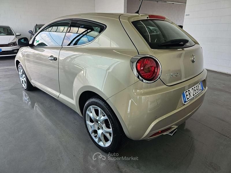 Usata Alfa Romeo MiTo 95 CV (69 kW) 2013 Marrone Utilitaria