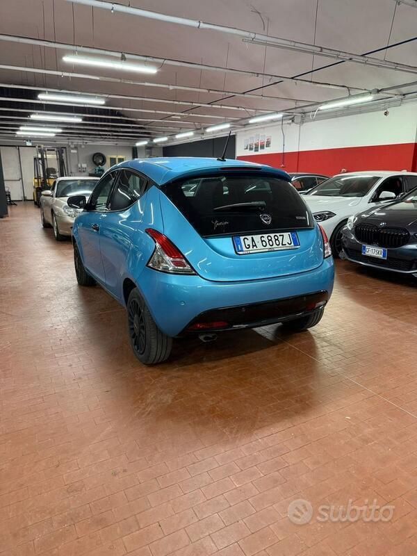 Usata Lancia Ypsilon S 69 CV (50 kW) 2021 Blu Utilitaria