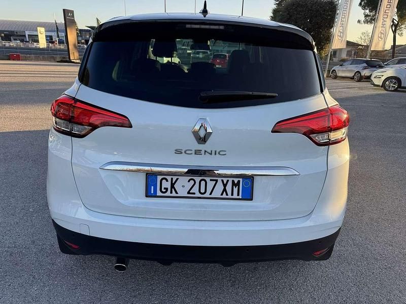 Usata Renault Scénic IV Intens 140 CV (102 kW) 2022 Bianco Monovolume