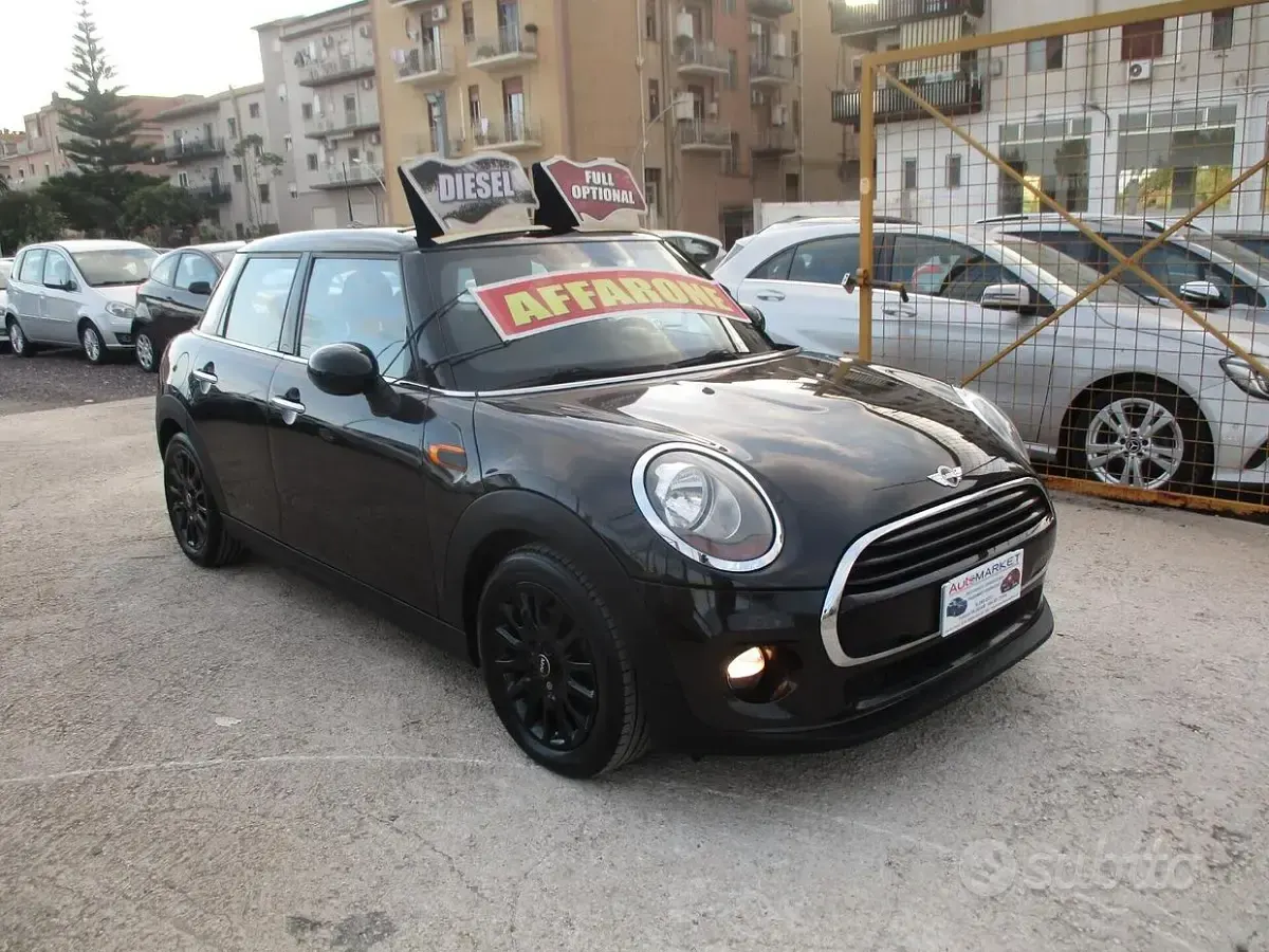 Usata Mini Cooper D 116 CV (85 kW) 2015 Grigio Utilitaria