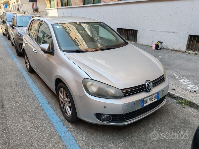 Grigio Usata 2009 VW Golf VI Due volumi | 8500 € (Molto cara) - Immagine 1/4