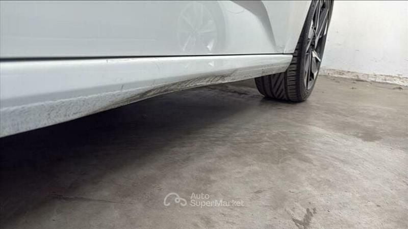 Usata Peugeot 308 131 CV (96 kW) 2022 Bianco Station wagon