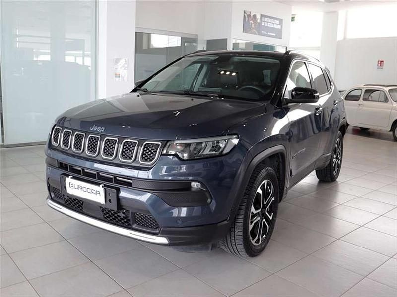Usata Jeep Compass Limited 131 CV (96 kW) 2022 Grigio / gray SUV