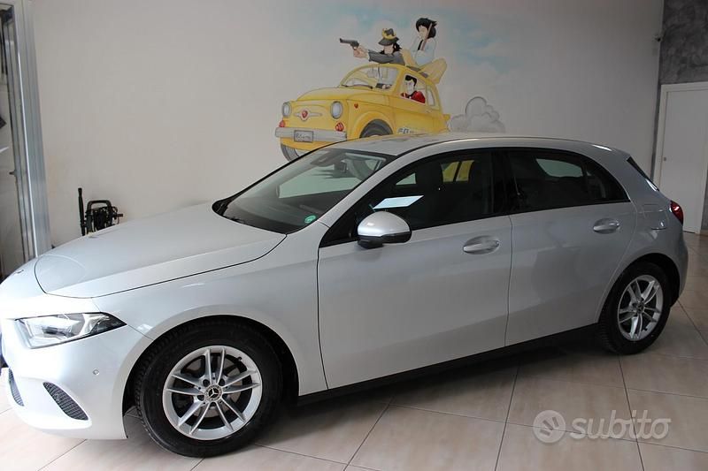 Usata Mercedes A180 Executive 115 CV (84 kW) 2020 Grigio Berlina