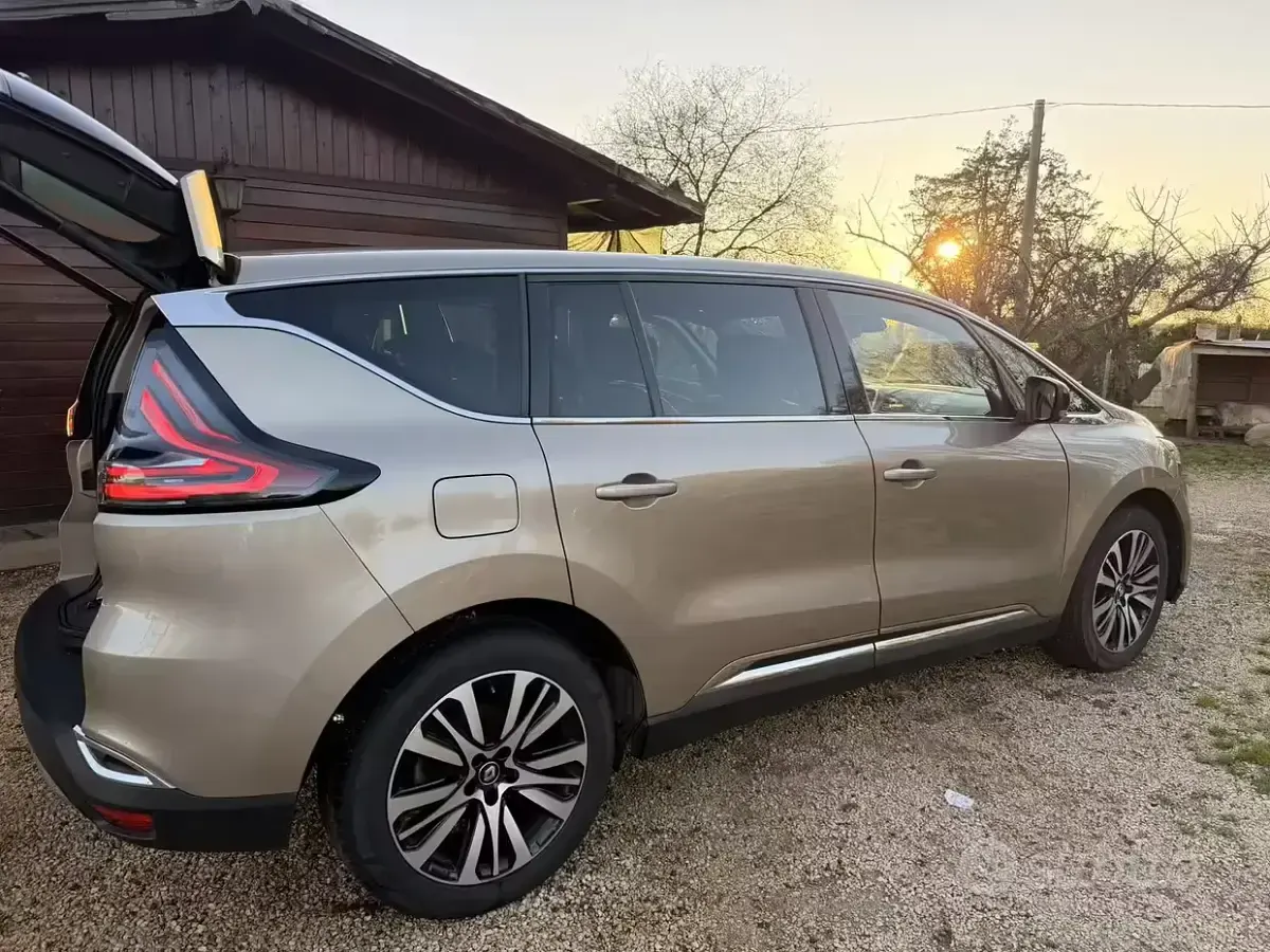 Usata Renault Espace 160 CV (117 kW) 2016 Marrone Monovolume