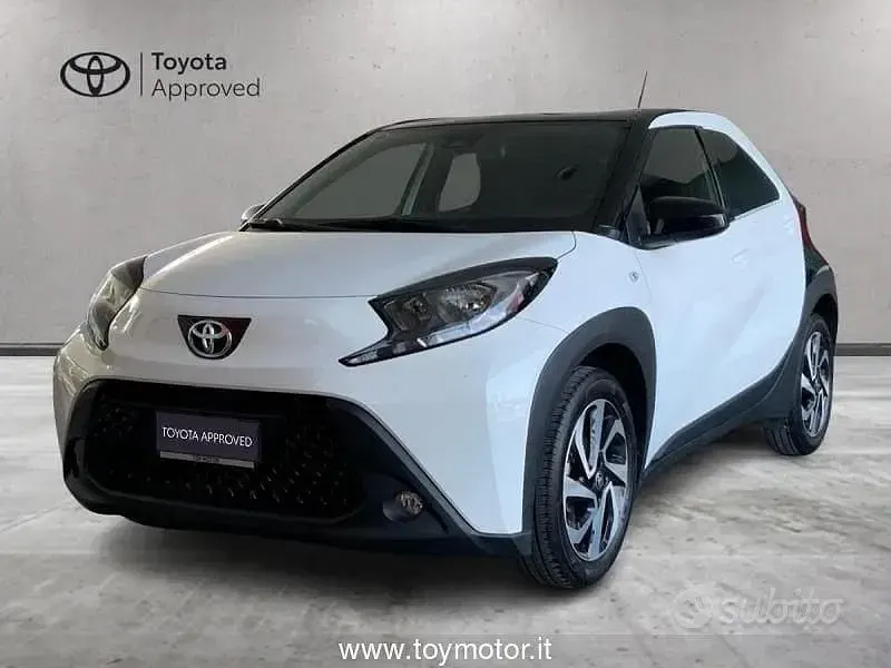Usata Toyota Aygo X Trend 72 CV (52 kW) 2024 Bianco SUV