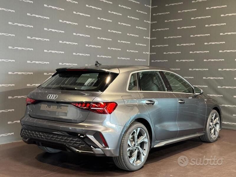 Nuova Audi A3 S-Line 150 CV (110 kW) 2025 Grigio Berlina