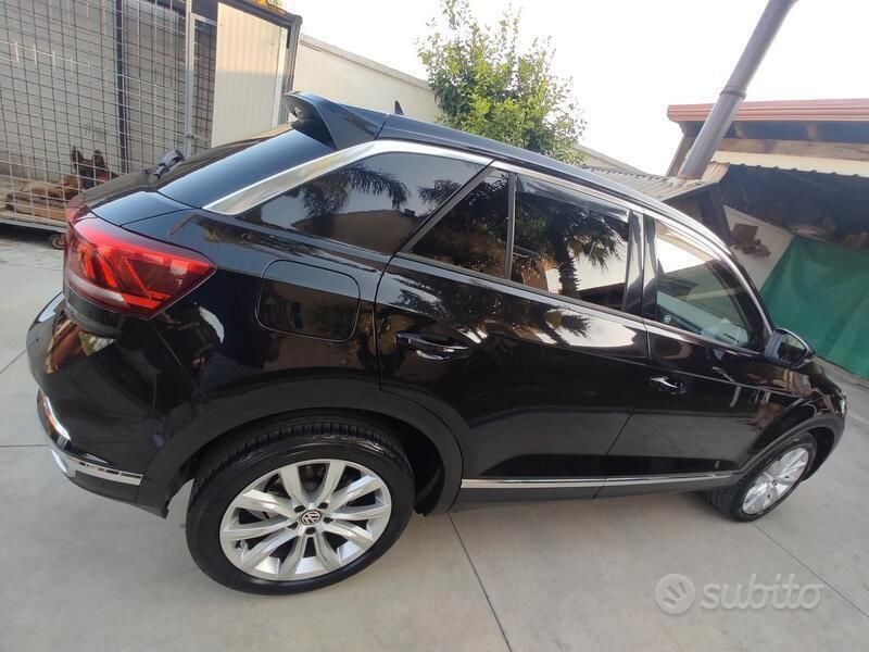Usata VW T-Roc 116 CV (85 kW) 2020 Nero SUV