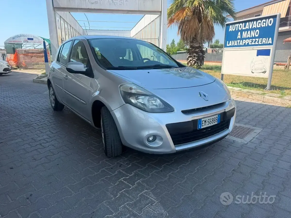 Usata Renault Clio IV Dynamique 75 CV (55 kW) 2012 Grigio Berlina