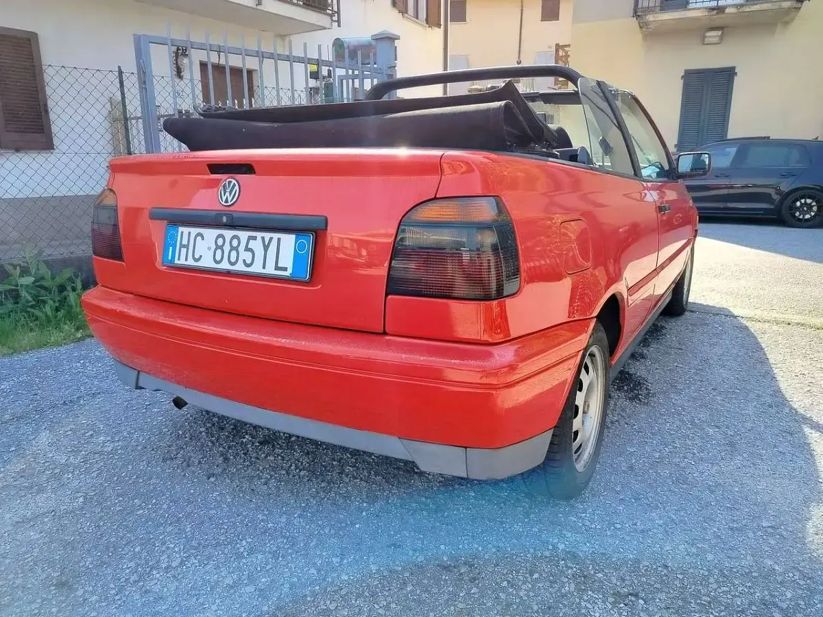 Usata VW Golf Cabriolet 75 CV (55 kW) 1997 Rosso Cabrio