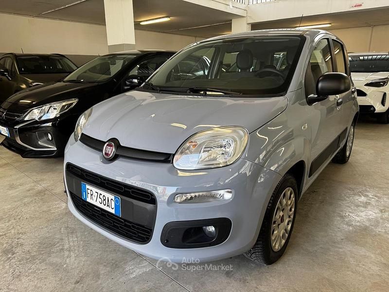 Usata Fiat Panda 69 CV (50 kW) 2018 Gray Utilitaria