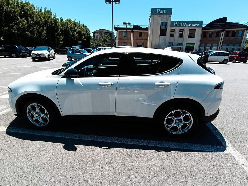 Usata Alfa Romeo Tonale Sprint 131 CV (96 kW) 2023 Bianco SUV
