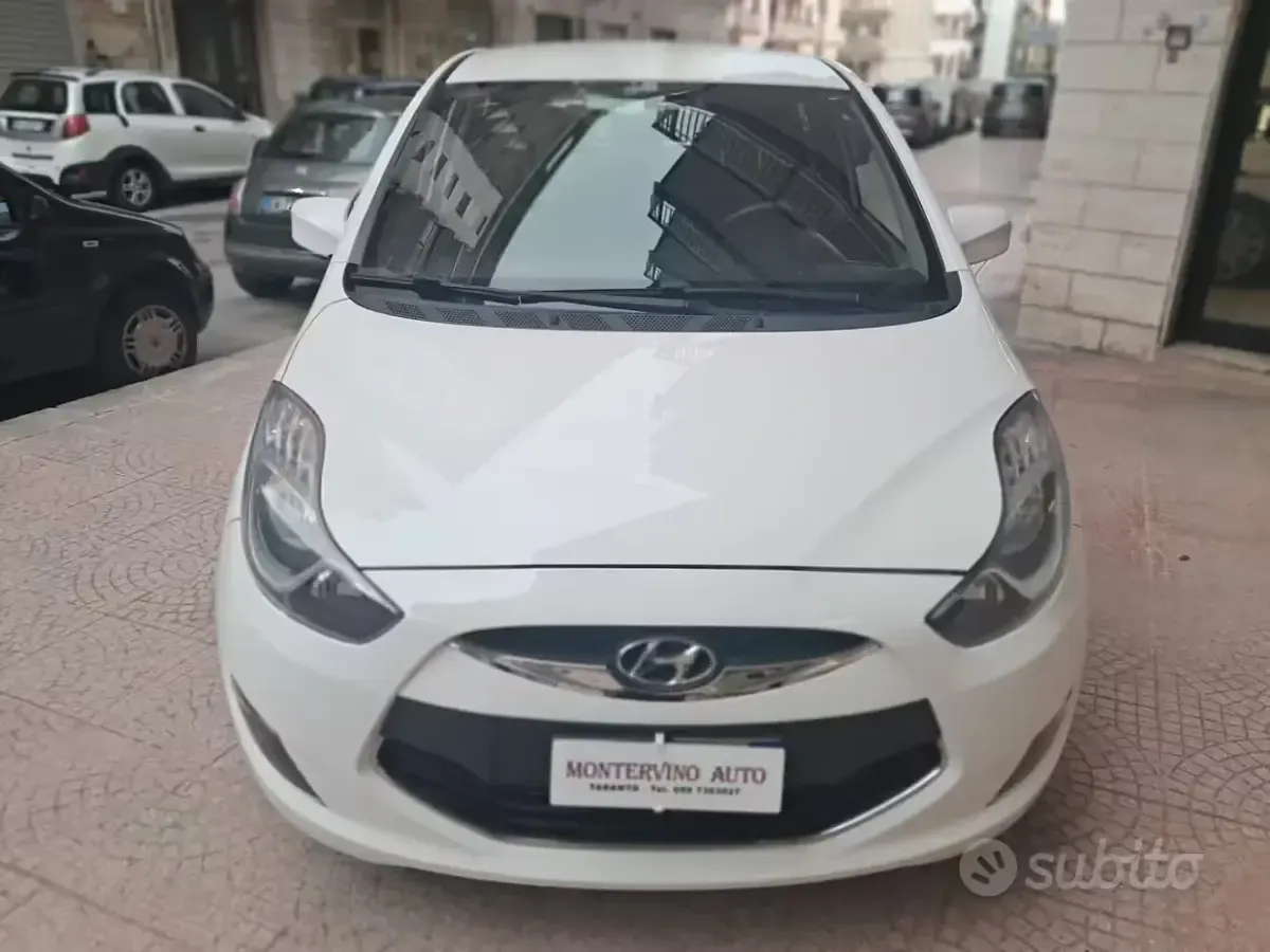 Usata Hyundai ix20 90 CV (66 kW) 2014 Bianco Utilitaria