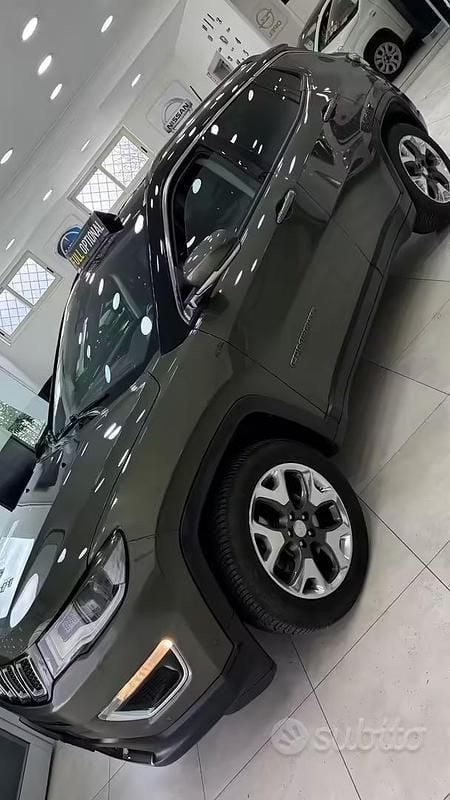 Usata Jeep Compass Limited 120 CV (88 kW) 2019 Verde SUV