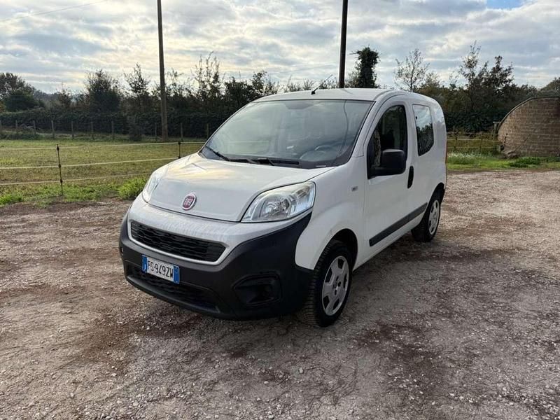 Bianco Usata 2018 Fiat Fiorino Furgone | 9450 € (Buon prezzo) - Immagine 1/4
