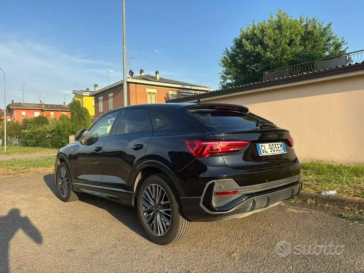 Usata Audi Q3 Sportback Black Edition 150 CV (110 kW) 2022 Nero SUV