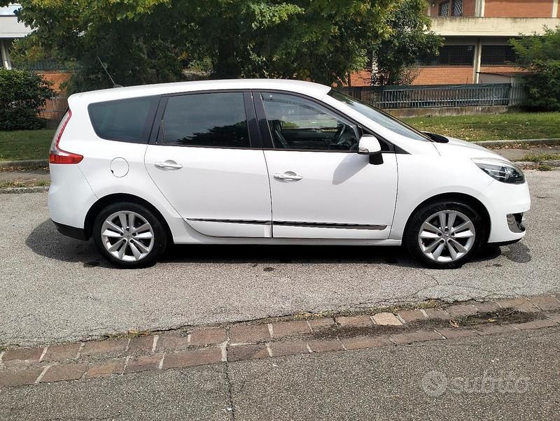 Usata Renault Scenic E-Tech 2012 SUV