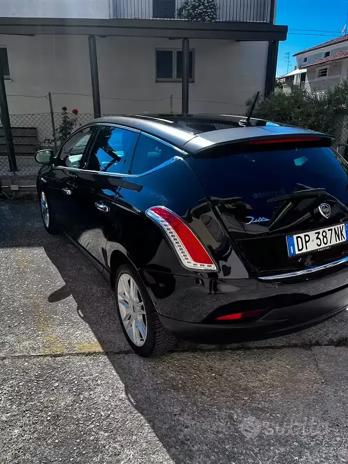 Usata Lancia Delta 150 CV (110 kW) 2008 Utilitaria