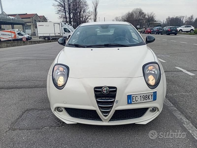 Second-hand Alfa Romeo MiTo 170 CP (125 kW) 2010 Bej Hatchback