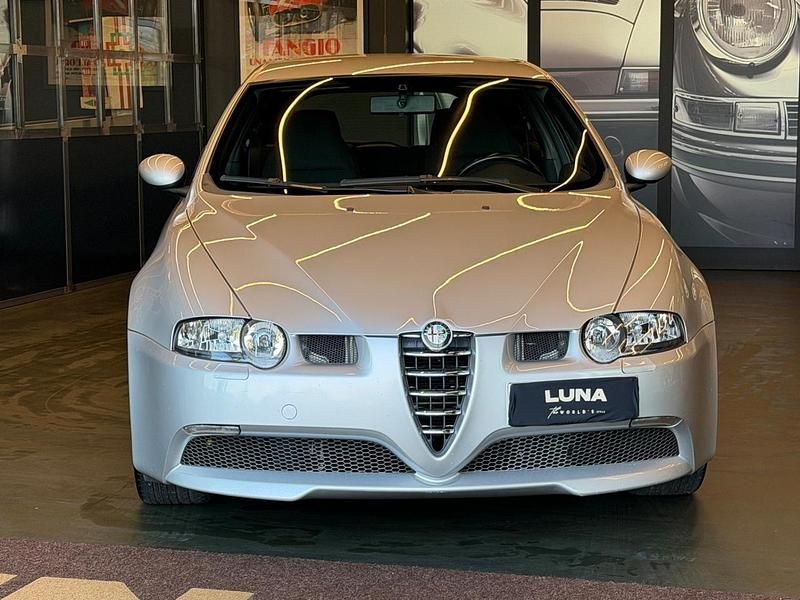 Usata Alfa Romeo 147 GTA 250 CV (183 kW) 2005 Argento Utilitaria