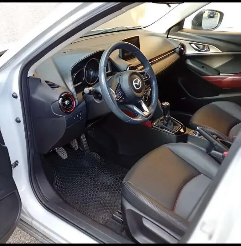 Usata Mazda CX-3 Exceed 105 CV (77 kW) 2017 Argento SUV