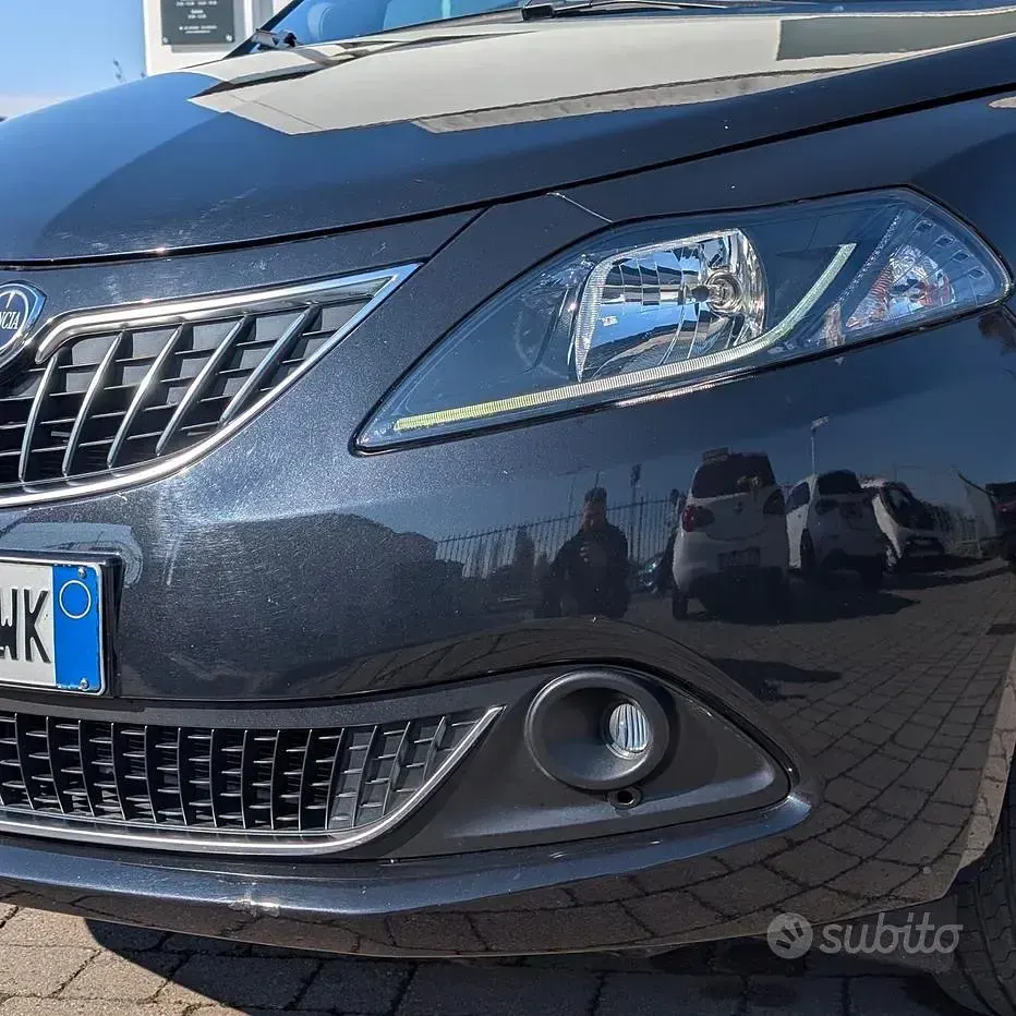 Usata Lancia Ypsilon Gold 69 CV (50 kW) 2026 Nero Utilitaria