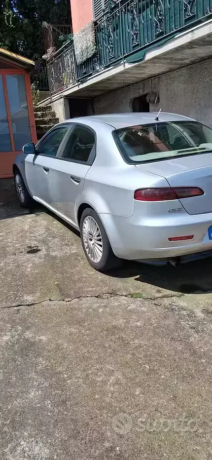 Usata Alfa Romeo 159 150 CV (110 kW) 2005 Grigio Berlina