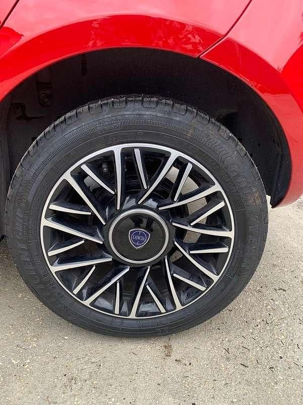 Usata Lancia Ypsilon 71 CV (52 kW) 2021 Utilitaria