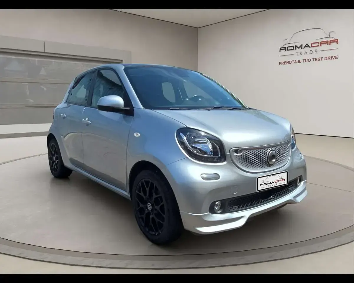 Usata Smart ForFour Superpassion 71 CV (52 kW) 2019 Argento Utilitaria