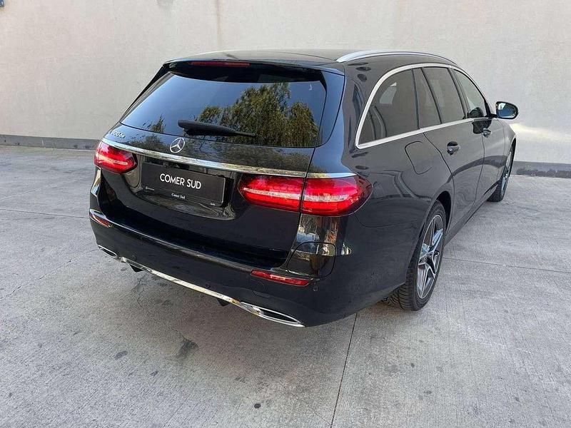 Usata Mercedes E300 Premium 194 CV (142 kW) 2022 Nero met Station wagon