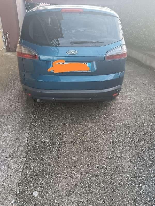 Usata Ford S-MAX Titanium 140 CV (102 kW) 2007 Monovolume