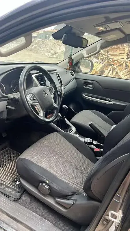 Usata Mitsubishi L200 Intense 150 CV (110 kW) 2019 Grigio Pick-up