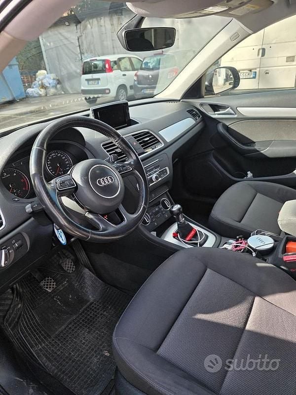 Käytetty Audi Q3 Business 177 HP (130 kW) 2017 Musta Katumaasturi