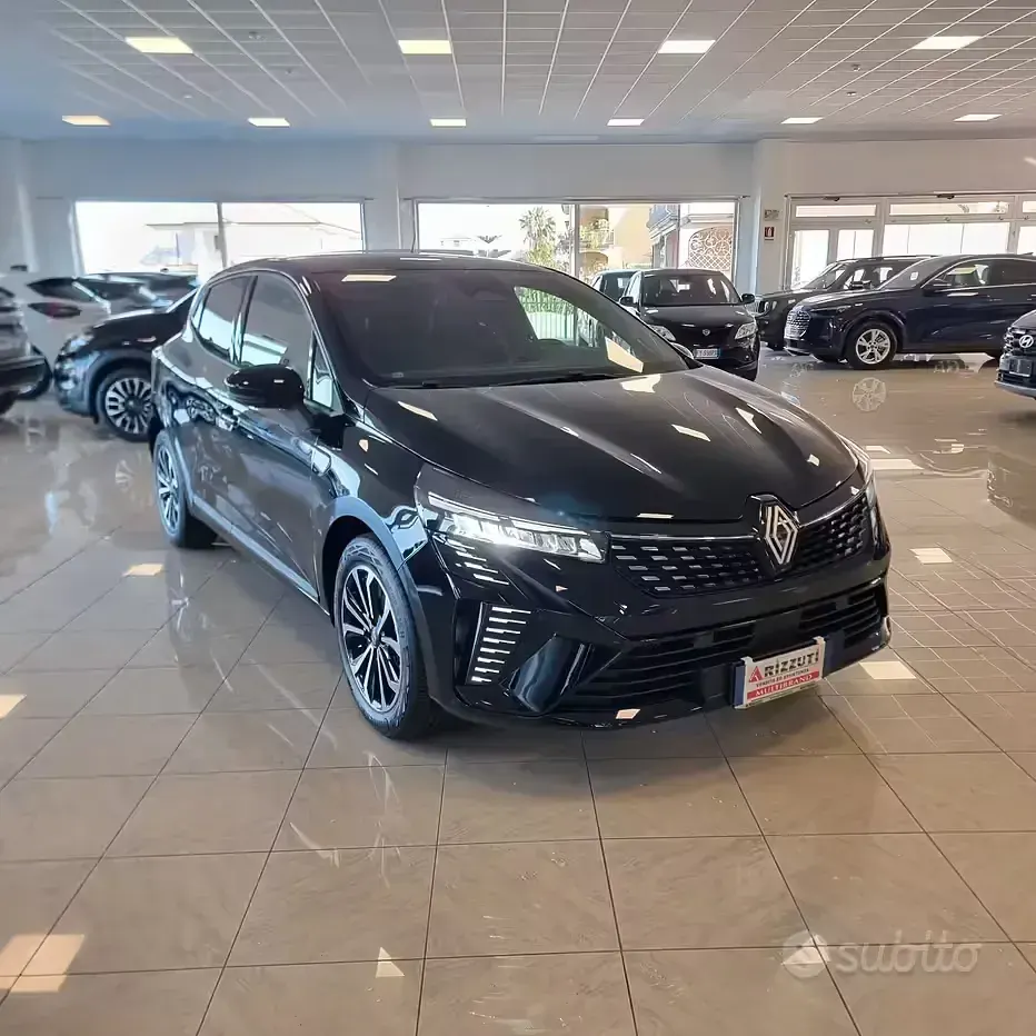 Nuevo Renault Clio V Techno 101 CV (74 kW) 2026 Negro Berlina