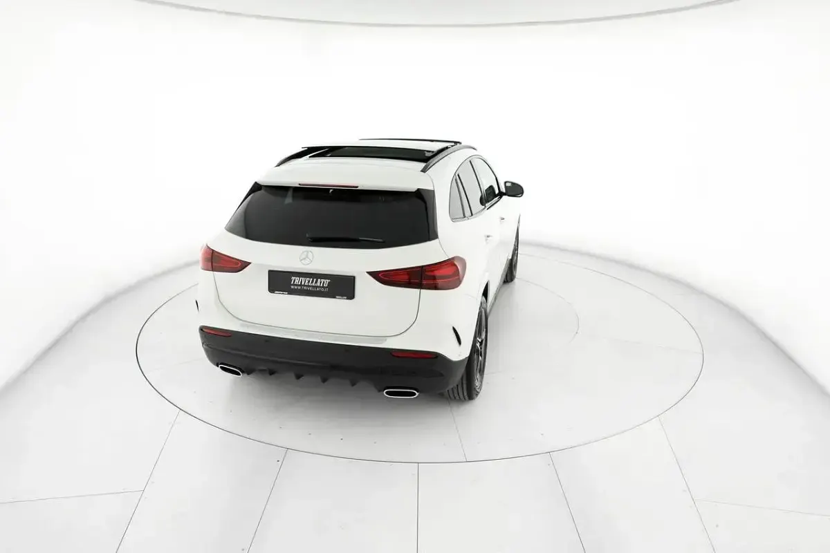 Usata Mercedes GLA180 Advanced Plus 116 CV (85 kW) 2024 Bianco SUV