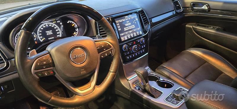 Usata Jeep Grand Cherokee Overland 250 CV (183 kW) 2019 Grigio SUV