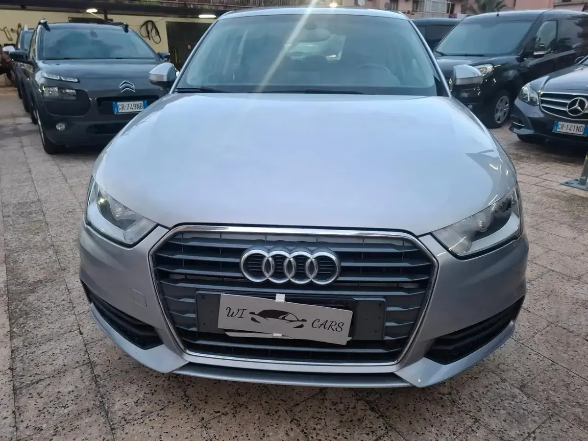 Usata Audi A1 Sportback Design 90 CV (66 kW) 2016 Argento Utilitaria