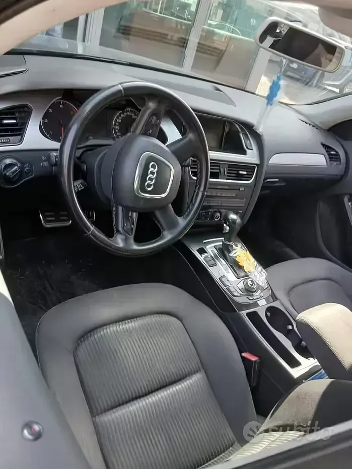 Usata Audi A4 143 CV (105 kW) 2012 Nero Station wagon