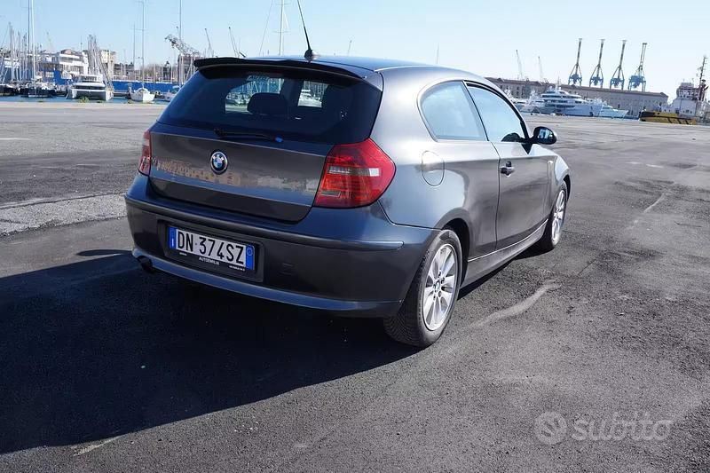 Usata BMW 116 125 CV (91 kW) 2008 Grigio Utilitaria