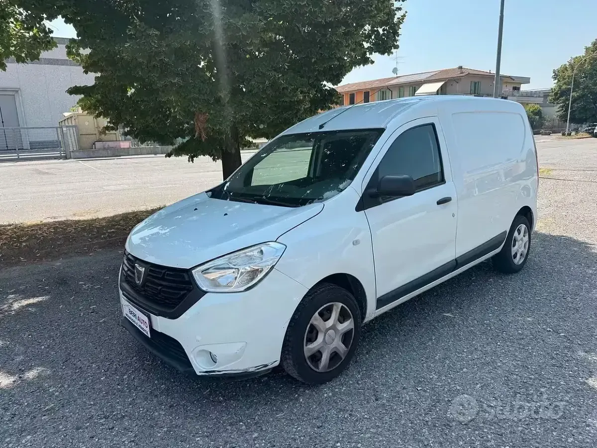 Usata Dacia Dokker 75 CV (55 kW) 2019 Bianco Monovolume