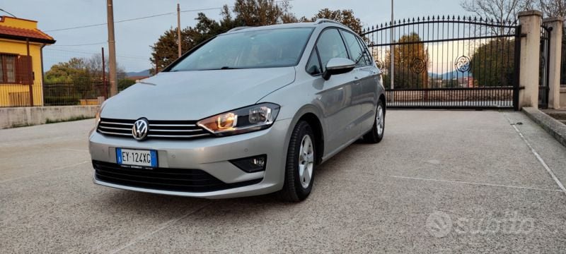 Usata VW Golf Sportsvan 115 CV (84 kW) 2016 Grigio Monovolume