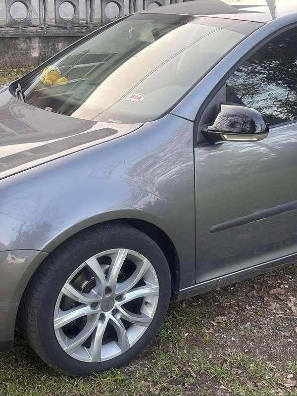 Usata VW Golf VI 105 CV (77 kW) 2009 Utilitaria