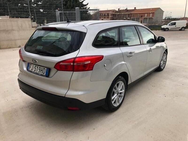 Usata Ford Focus Titanium 120 CV (88 kW) 2017 Argento Station wagon