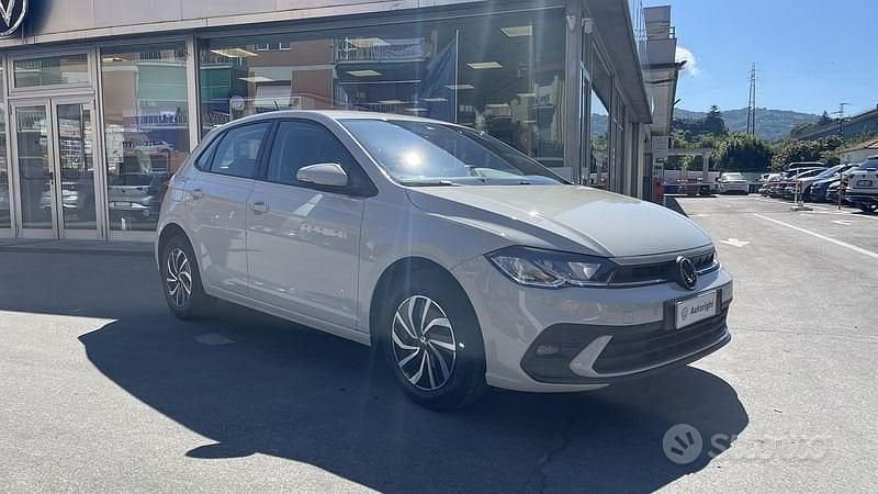 Usata VW Polo Life 95 CV (69 kW) 2023 Beige Berlina