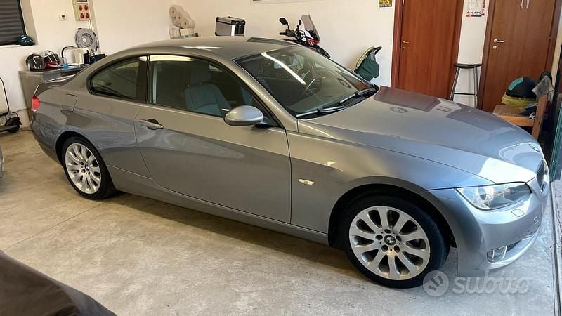 Usata BMW 320 170 CV (125 kW) 2008 Grigio Coupé
